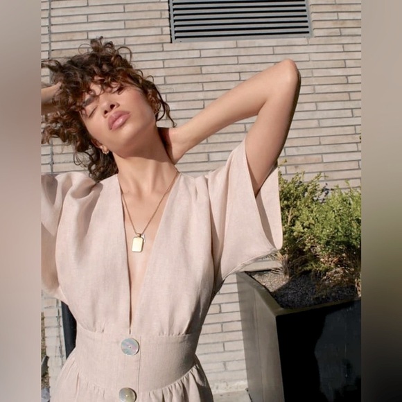 NWT Reformation Ty Kimono Linen Abalone Shell Button Cream Mini Dress Size 2 - Picture 3 of 12